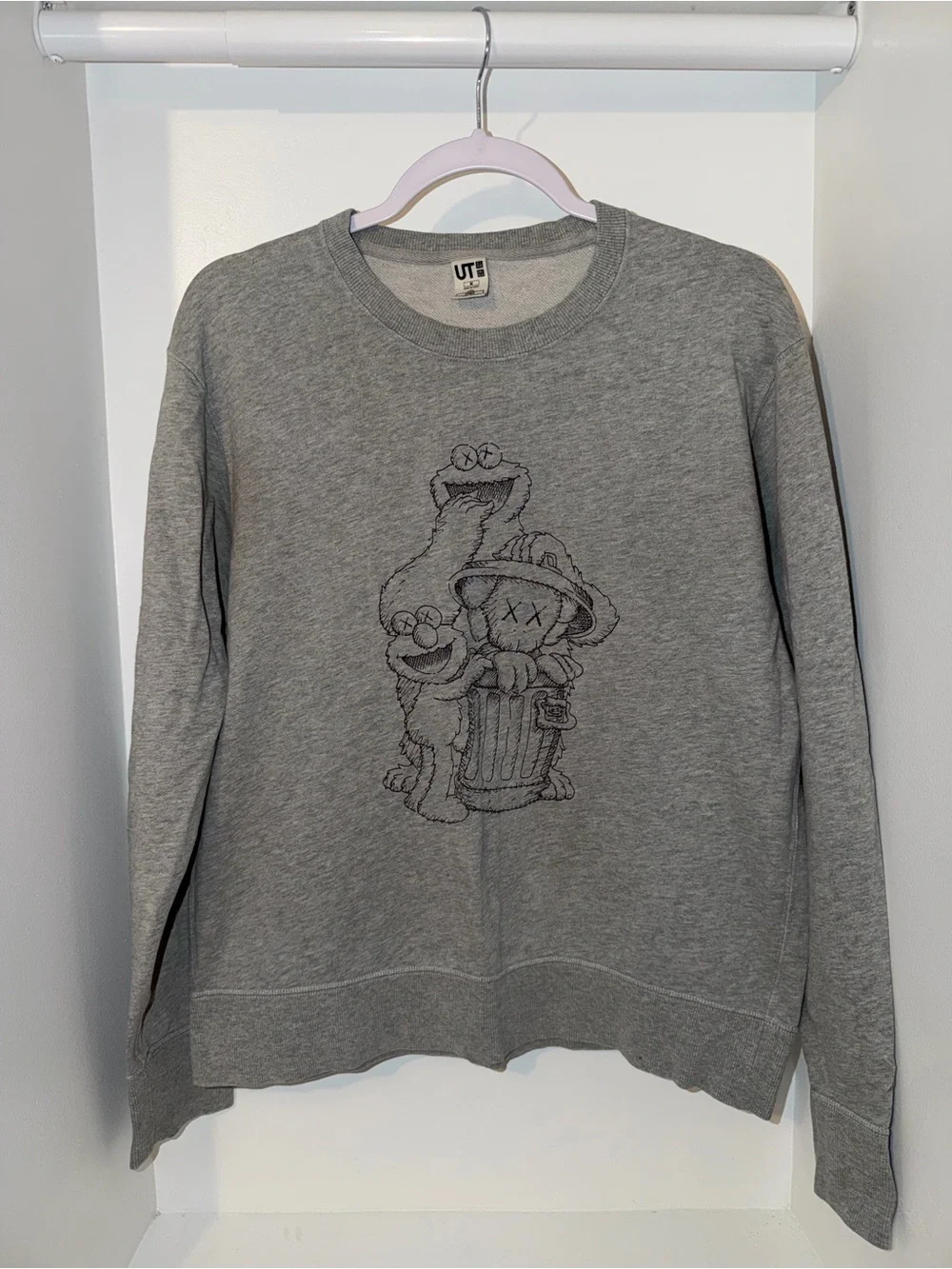 Uniqlo KAWS x sesame street crewneck